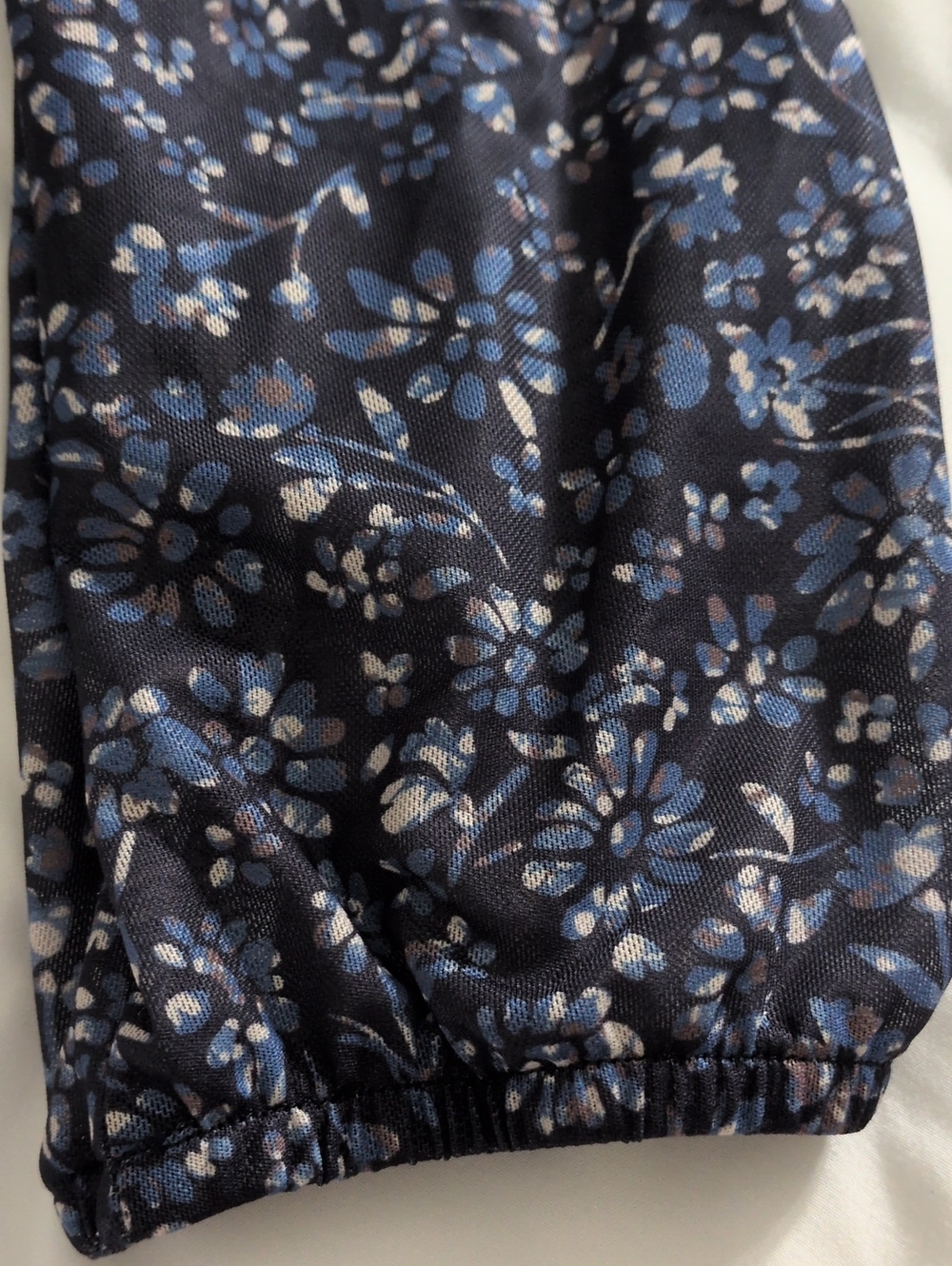 Preswick and Moore NWT Black Blue and White Floral Blouse Lined Body Size M - Picture 6 of 6